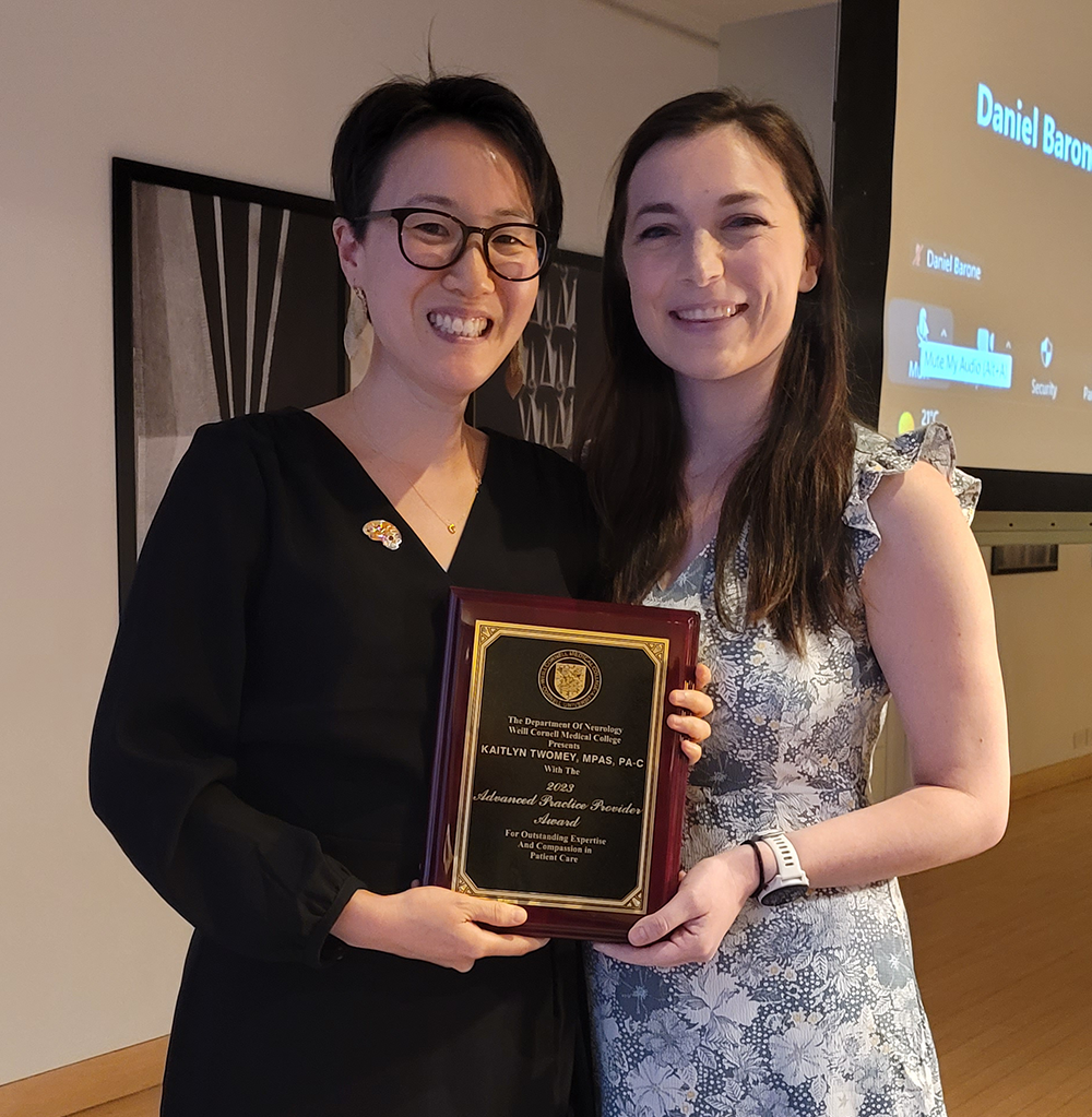 Dr. Judy Ch'ang presents the 2023 award to Kaitlyn Twomey