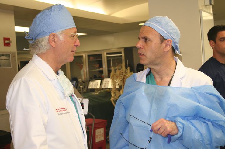 Dr. Stieg confers with Dr. Bilsky during the Anatomy Lab session